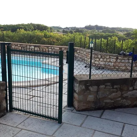 Proche De Cahors, Maisonnette *