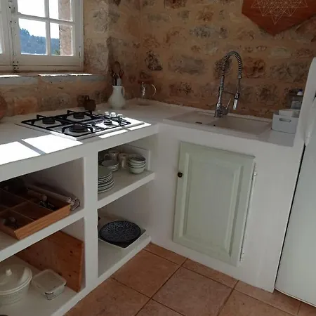 Proche De Cahors, Maisonnette